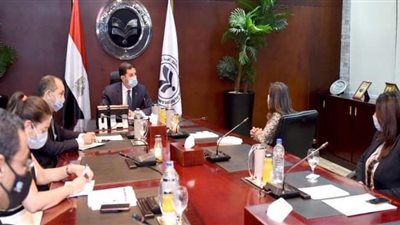 رئيس هيئة الاستثمار يلتقى مسئولى شركة أمريكية رائدة فى الصناعات الغذائية