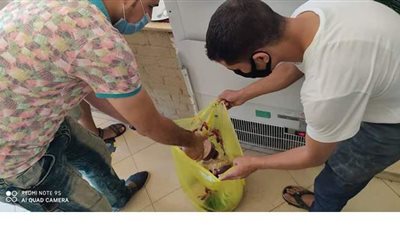 إعدام 63 كيلو و 23 لترا من المواد الغذائية الفاسدة  بدهب | صور