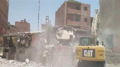 أجهزة الأمن تزيل 128 حالة تعد عقارات ومبان مخالفة بـ 5 محافظات