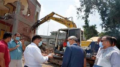 إزالة 15 مبنى مخالفاً بكفر شكر على حرم النيل ضمن حق الشعب