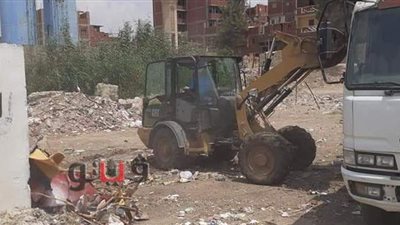 استمرار أعمال الرش والتعقيم بقرية نفيشة بالإسماعيلية