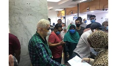 مرتضي منصور يتابع تجديد الاشتراكات بالزمالك