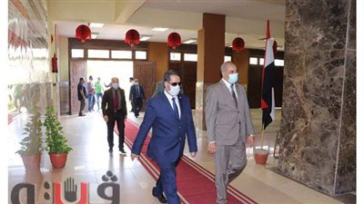 رئيس جامعة الأزهر يتفقد لجان امتحانات كلية الدعوة ويشيد بإجراءات مواجهة كورونا