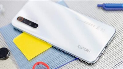 لعشاق التصوير.. تعرف على سعر ومواصفات Realme X3 SuperZoom