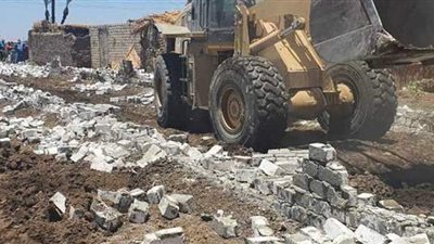 محافظ قنا:  استرداد 19 ألف متر مربع و181 فدانا خلال  إزالة التعديات على أملاك الدولة