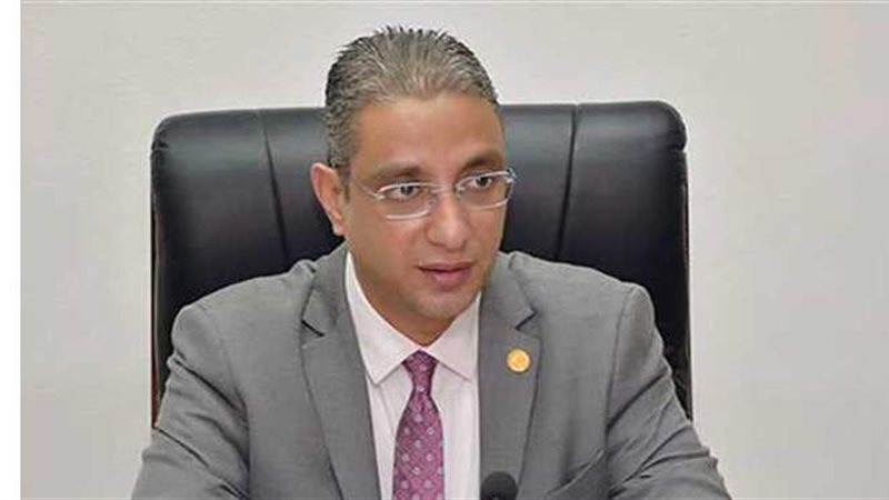 الدكتور أحمد الأنصاري