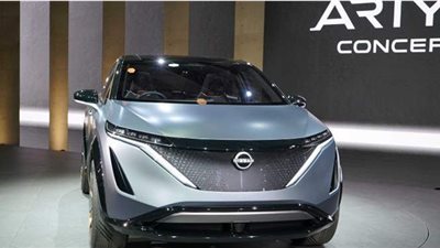 تويوتا تطلق كورولا كروس الـ SUV الجديدة بقوة  140 حصانا