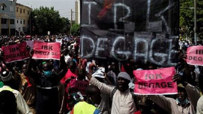 انقطاع بث التلفزيون الرسمي في مالي بعد اقتحام المتظاهرين المبنى