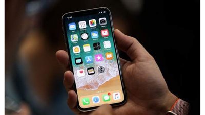 مشكلة بفيس بوك تعطل أبرز تطبيقات آي فون.. والشركة تعترف بالخطأ