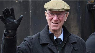 وفاة اسطورة الكرة الانجليزي جاك تشارلتون