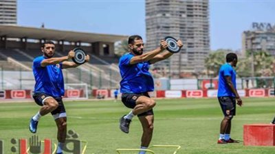 ٦ لاعبين ذخيرة فايلر في خط وسط الأهلي