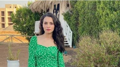 كارمن سليمان تخطف الأنظار بالأخضر في أحدث جلسة تصوير بالجونة