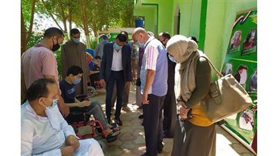 تجهيز  5 عرائس من الاسر الأولى بالرعاية و6 كراسى لذوى الاحتياجات الخاصة بالوادى الجديد