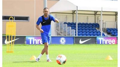 حكيم زياش يشارك في تدريبات تشيلسي لأول مرة