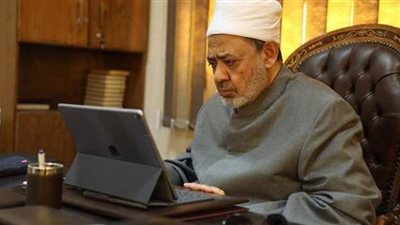 شيخ الأزهر للطلاب: عليكم بالتركيز والبعد عن مصادر الإلهاء خلال الامتحانات