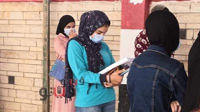 التعليم تنفي تداول امتحاني الكيمياء والجغرافيا على صفحات الغش