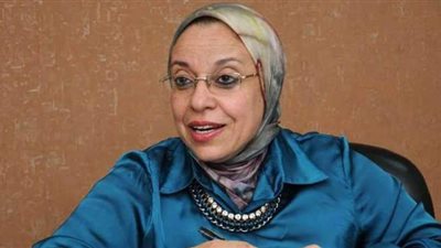 أخبار ماسبيرو | نجل توفيق الدقن يستعرض مسيرة والده بالإذاعة.. الليلة