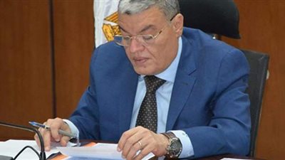 محافظ المنيا يكلف نائبه باسترداد 1000 فدان بالصحراوي الغربي