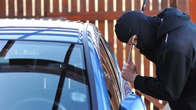 بأسلوب الفك.. القبض على عصابة سرقة إطارات السيارات بالمقطم