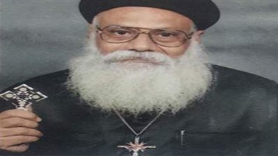 تفاصيل وفاة القمص إشعياء ميخائيل كاهن كنيسة الملاك بالظاهر بكورونا