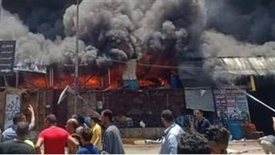 انتشار حريق سوق توشكى بحلوان بسبب الأخشاب ومواد سريعة الاشتعال | صور