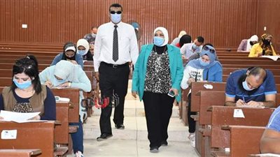 4 آلاف و445 طالبا يؤدون امتحانات السنوات النهائية في 12 كلية بجامعة القناة