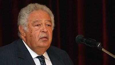 نقيب المحامين لشباب المهنة: الأمل معقود عليكم لإعادة هيبة المحاماة