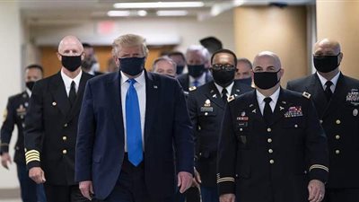 كمامة ترامب حديث العالم.. سر القرار وأول تعليق من الرئيس