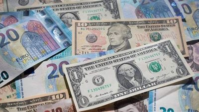 تراجع أسعار العملات بختام تعاملات اليوم .. الدولار يسجل 15.92 جنيه