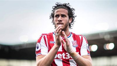 هيدرسفيلد يطلب 7 ملايين جنيه إسترليني للاستغناء عن رمضان صبحي