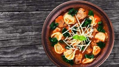 طريقة عمل شوربة المكرونة و السبانخ