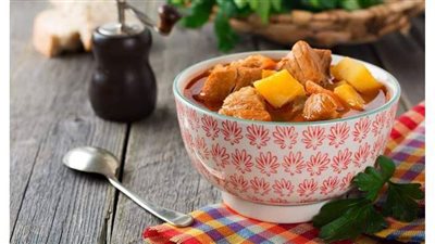 طريقة عمل شوربة خضار بقطع اللحم