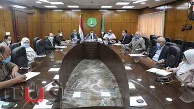 نقل 4 طلاب وعامل للمستشفى لارتفاع حرارتهم.. أبرز أحداث امتحاني الكيماء والجغرافيا بالمنوفية