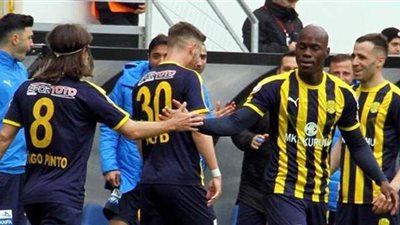 جالطة سراي يواصل السقوط في الدوري التركي