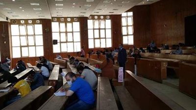 حقوق المنصورة تنهي امتحانات مرحلة الليسانس