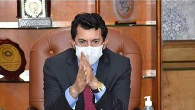 وزير الرياضة: إصابات كورونا لن تؤثر على عودة الدوري | فيديو