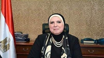 وزيرة الصناعة:  لن يتم تجديد تراخيص السيارات  قبل تحويلها للغاز الطبيعي