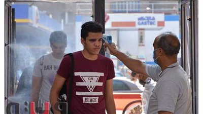 التعقيم والكمامة.. أبرز إجراءات حماية طلاب الثانوية من كورونا بقصر الدوبارة | فيديو