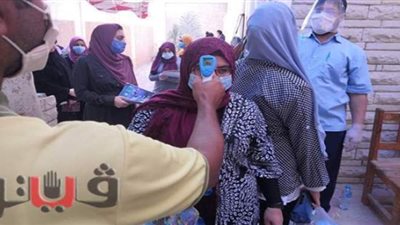 دخول طالبات الثانوية العامة بمطروح إلى لجان الامتحان بالكمامات | صور