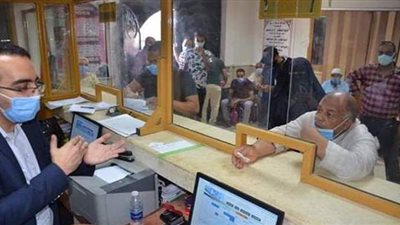 نائب محافظ الإسماعيلية يتفقد مراكز الخدمات الإلكترونية | صور