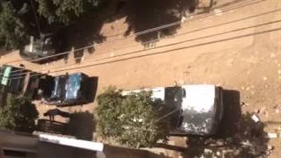 بالفيديو.. سيارة تطوف الشوارع وتحرض السيدات على أزواجهن للمشاركة في الانتخابات