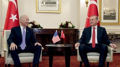 نائب الرئيس الأمريكي يجتمع مع «أردوغان».. و«أوباما» يعده ببعض الوقت