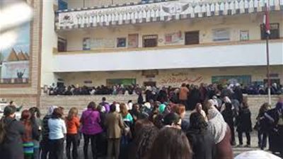 إقبال شديد على لجان شبرا الخيمة قبل الغلق بدقائق