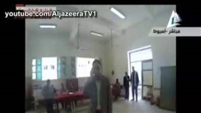 بالفيديو.. مراسل التليفزيون بأسيوط: «محدش جه الانتخابات رغم الإجازة»
