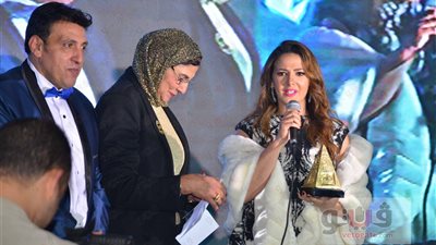 بالصور.. مهرجان الأمم المتحدة للفنون يكرم دنيا سمير غانم وهنيدي