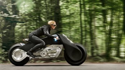 بالفيديو.. «BMW Motorrad» دراجة نارية ضد السقوط
