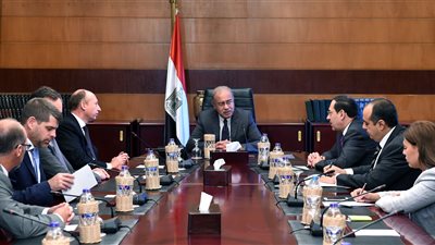رئيس الوزراء لمسئولي «توتال»: حريصون على تقديم التيسيرات للاستثمارات