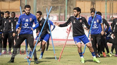 عماد متعب ينتظم في مران الأهلي الصباحي