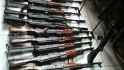 ضبط سيارة بداخلها 10 بنادق آلية يستقلها 4 من الجماعة الإرهابية بكفر الشيخ