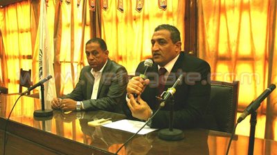 بالصور.. نائب محافظ القاهرة يناقش الاستعداد للعام الدراسي الجديد